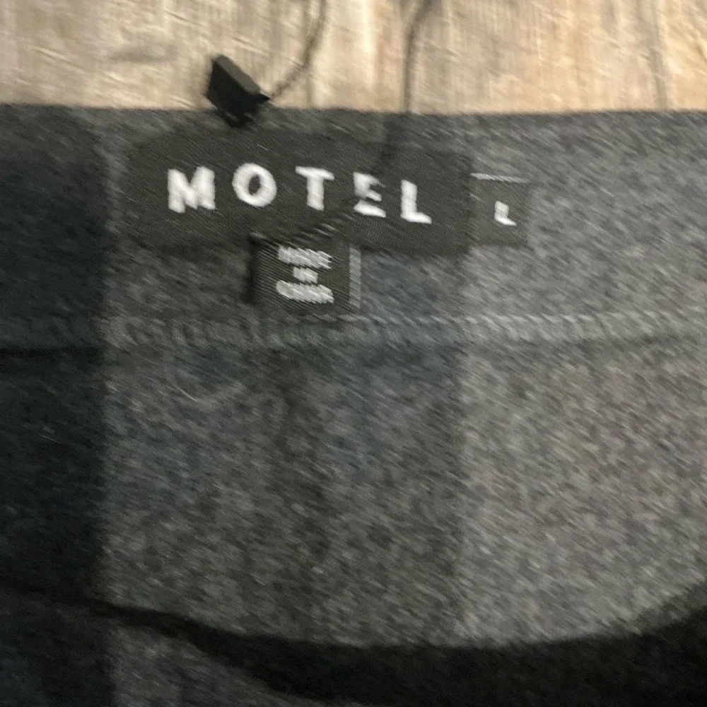 Motel Rocks Charcoal Mini Skirt Size Large - Picture 2 of 12